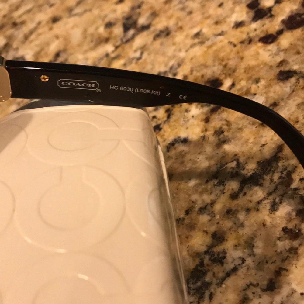 100% Authentic Coach Tortoise Shell Sunglasses - image 7